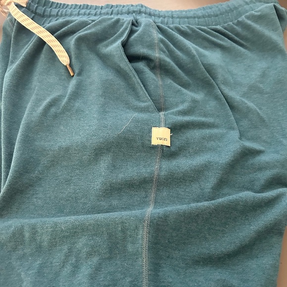 Vuori medium joggers. - Picture 2 of 6